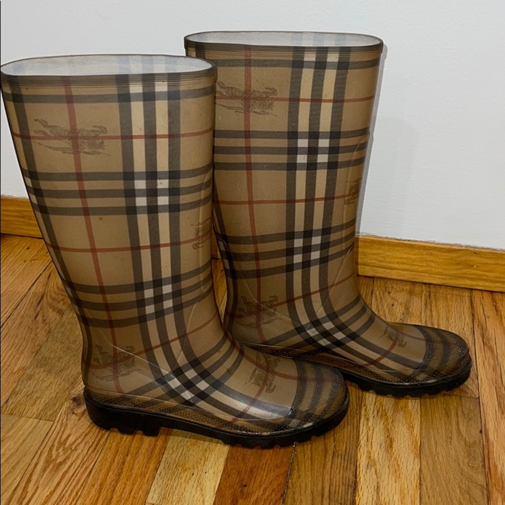 Burberry rain boots